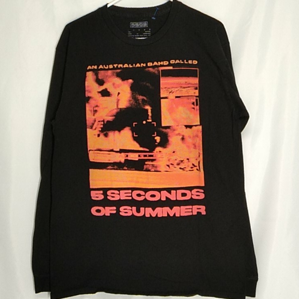 2019 5SOS NORTH AMERICAN TOUR SHIRT - Picture 3 of 8